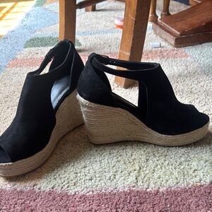 Black Wedge Sandals with Textured Fabric and Ankle Strap